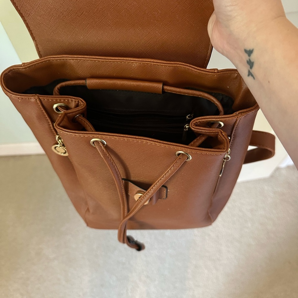 Chic cognac Backpack - Picture 3 of 3